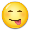 Облизывается